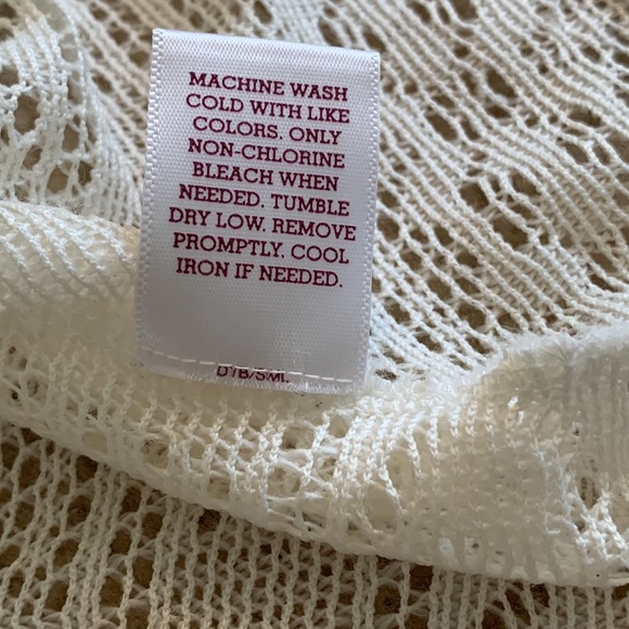 SO Cut Out Open Front Top, Size Large, Off White, *cami not included - Picture 8 of 11